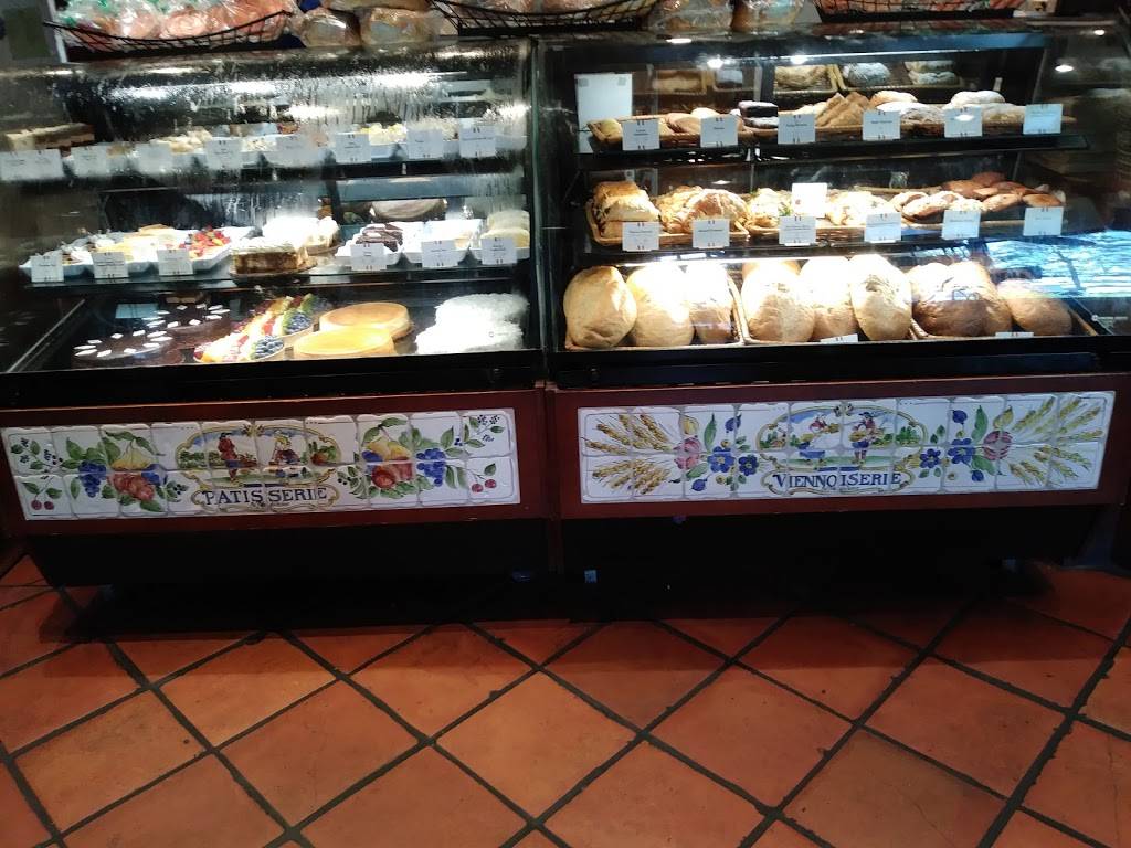 la Madeleine French Bakery & Cafe Mandeville | restaurant | 3434 U.S. Hwy 190, Mandeville, LA 70471, USA | 9856267004 OR +1 985-626-7004