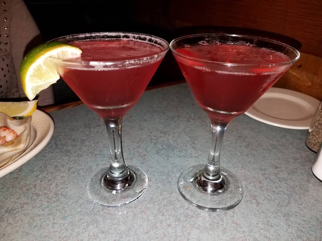 J W Halls Steak & Seafood Inn | restaurant | 2284 Brodhead Rd, Aliquippa, PA 15001, USA | 7243756860 OR +1 724-375-6860