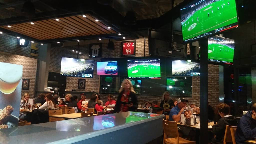 Buffalo Wild Wings | meal takeaway | 91 E Chestnut St, Gadsden, AL 35903, USA | 2564674540 OR +1 256-467-4540