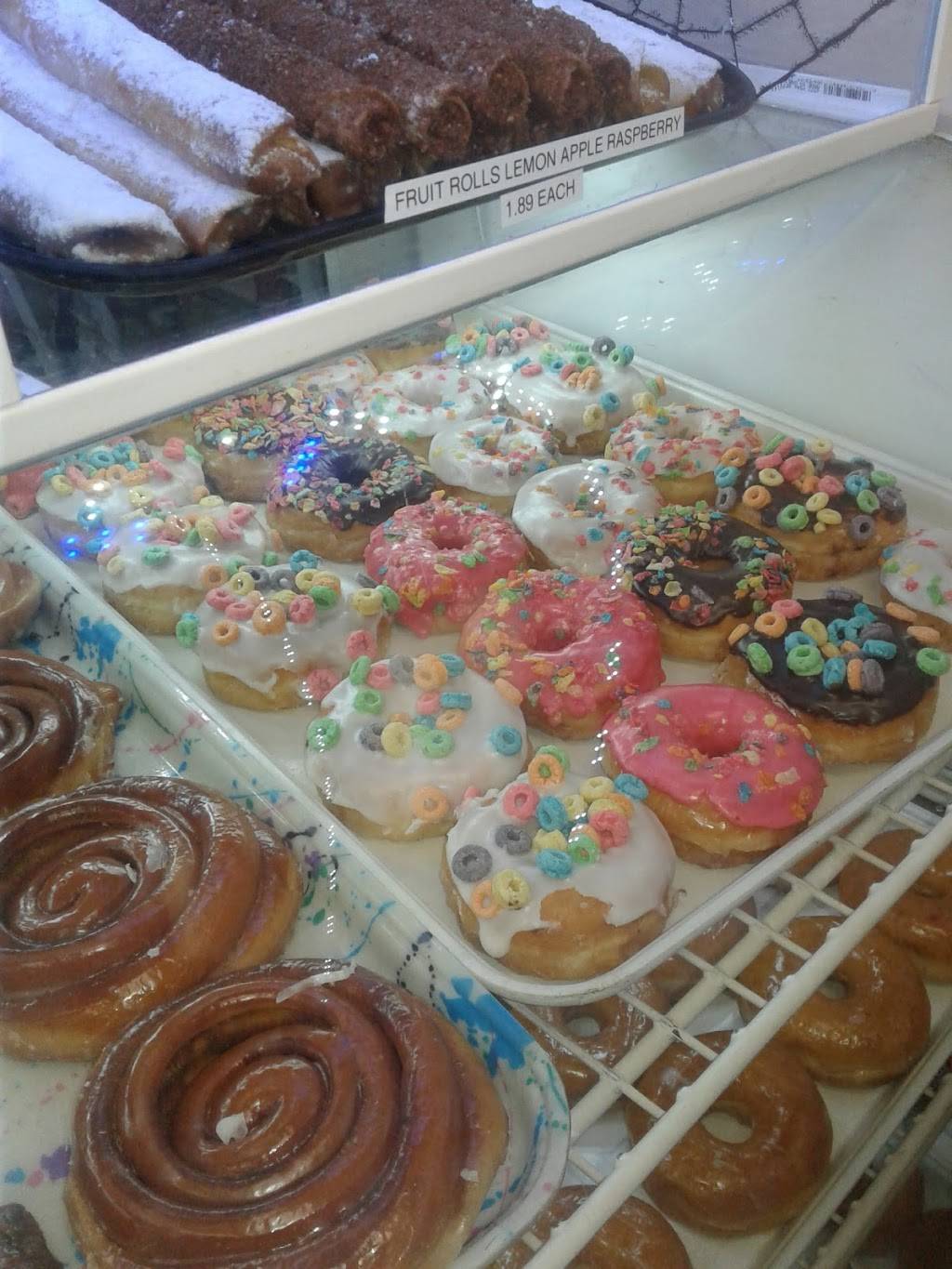 Donuts Fish & Chips | bakery | 44405 Valley Central Way, Lancaster, CA 93536, USA | 6619517934 OR +1 661-951-7934