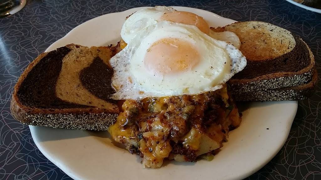 Glens Dinette | restaurant | 23 E Main St, Babylon, NY 11702, USA | 6316694700 OR +1 631-669-4700