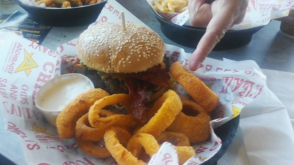 Archibalds Drive-Thru | restaurant | 29285 Central Ave, Lake Elsinore, CA 92532, USA | 9512260668 OR +1 951-226-0668