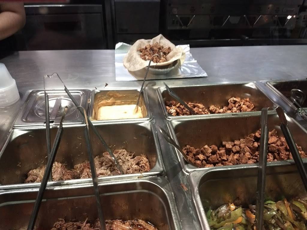 Chipotle Mexican Grill | restaurant | 1132 S Clinton St Clinton &, W Grenshaw St, Chicago, IL 60607, USA | 7734533021 OR +1 773-453-3021