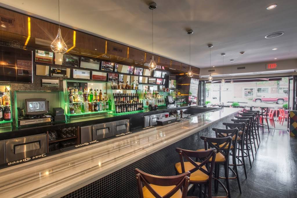 Quattro Pazzi Cafe | restaurant | 1599 Post Rd, Fairfield, CT 06824, USA | 2032597417 OR +1 203-259-7417