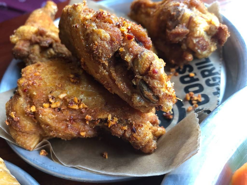 East Coast Wings + Grill | restaurant | 9711 Northlake Centre Pkwy, Charlotte, NC 28216, USA | 7044944174 OR +1 704-494-4174