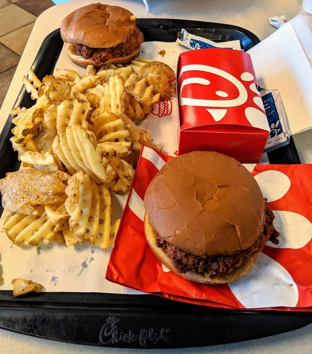 Chick-fil-A | restaurant | 1011 E W Hwy 377, Granbury, TX 76048, USA | 8175734424 OR +1 817-573-4424