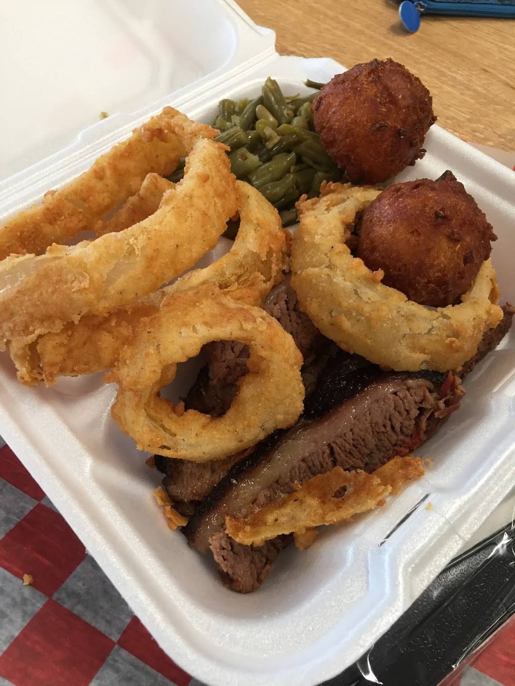 Risin Smoke Barbecue | restaurant | 1312 W Danville St, South Hill, VA 23970, USA | 4344474994 OR +1 434-447-4994