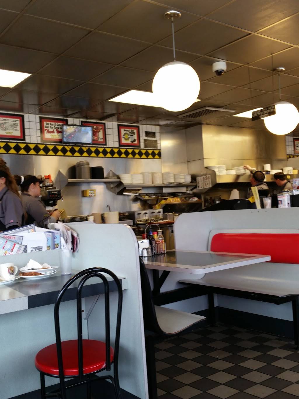 Waffle House | meal takeaway | 2122 Veterans Blvd, Dublin, GA 31021, USA | 4782749397 OR +1 478-274-9397