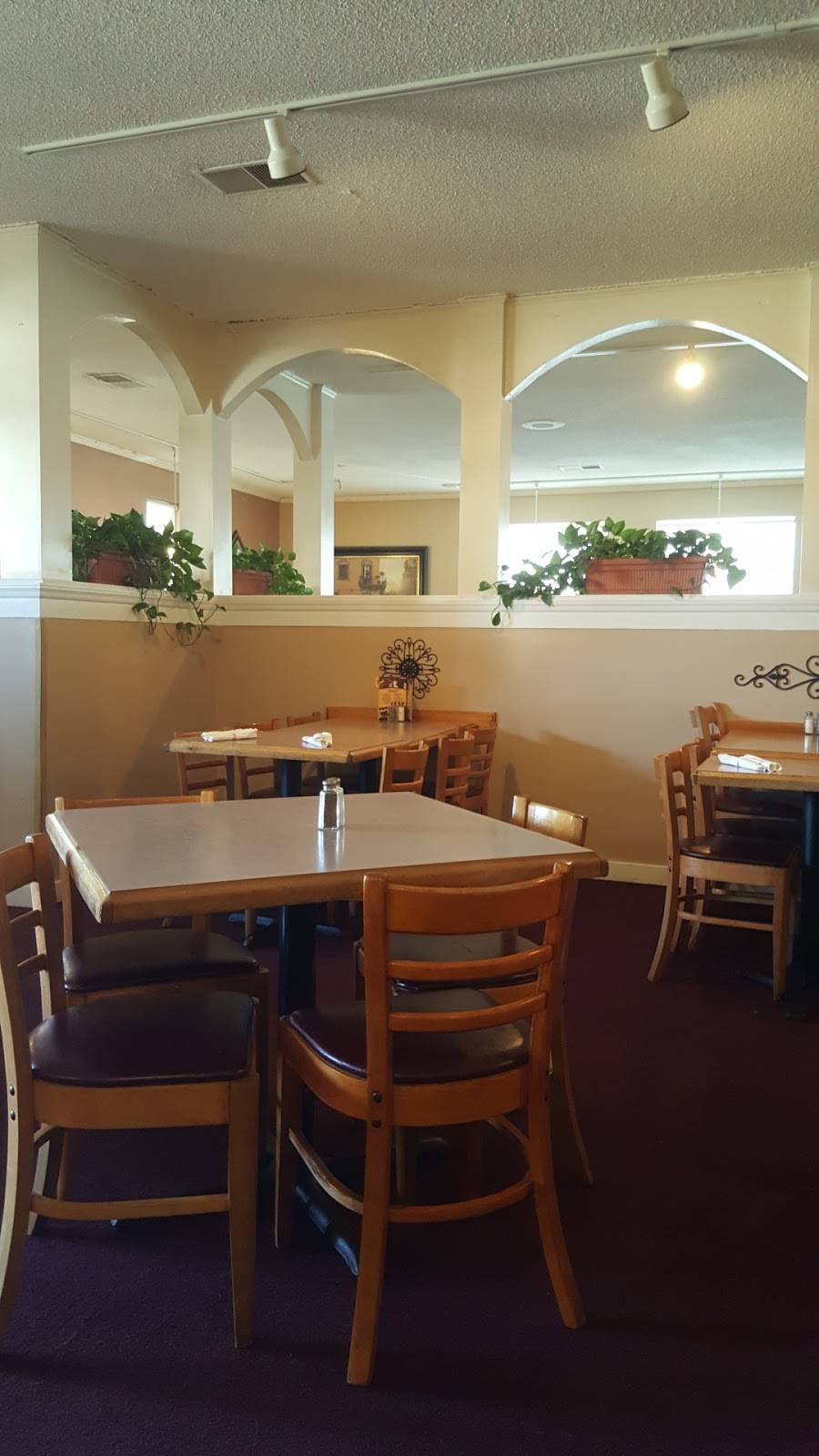 La Fiesta Restaurante Mexicano | restaurant | 1824 S Church St, Burlington, NC 27215, USA | 3362270144 OR +1 336-227-0144