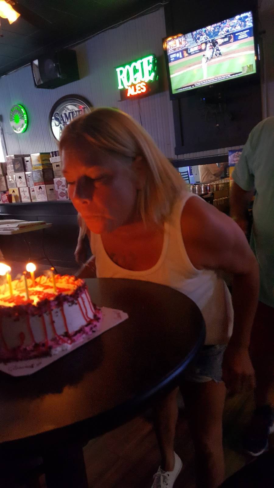 Brooklyn Cafe | restaurant | 11 Congress Ave, Waterbury, CT 06708, USA | 2035960777 OR +1 203-596-0777