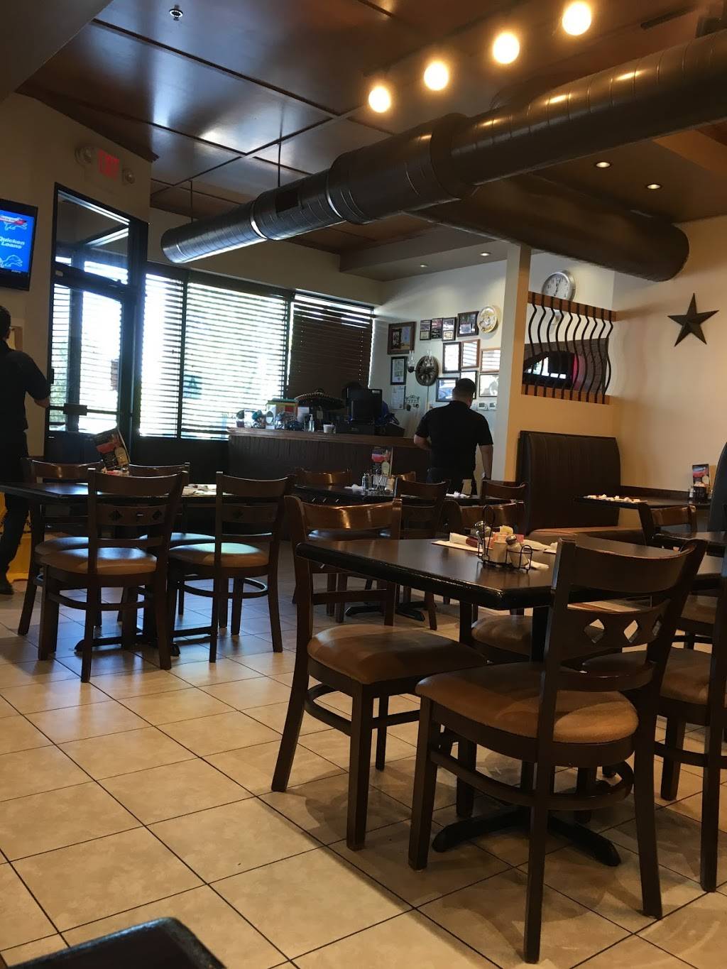 Fiesta Time Amigos Mexican Grill | restaurant | 135 S English Station Rd, Louisville, KY 40245, USA | 5022547755 OR +1 502-254-7755