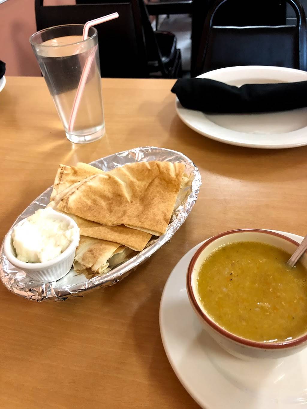 La Feast Grill | restaurant | 157 W Nine Mile Rd, Ferndale, MI 48220, USA | 2484390838 OR +1 248-439-0838