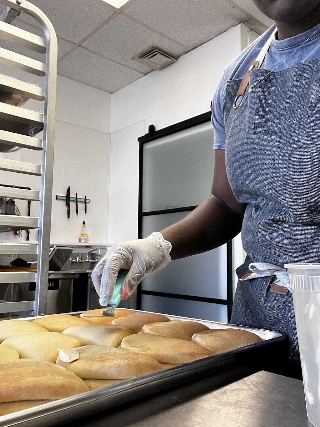 Likkle Patty Shop | restaurant | 80 Poquonock Ave, Windsor, CT 06095, USA | 8603282823 OR +1 860-328-2823