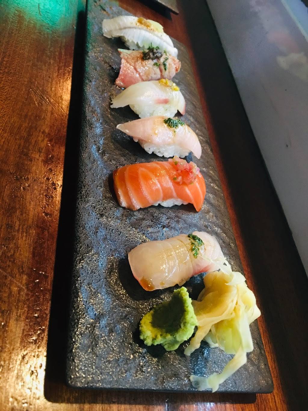 Shoga Sushi & Oyster Bar | restaurant | 300 E 88th St, New York, NY 10128, USA | 2122894635 OR +1 212-289-4635