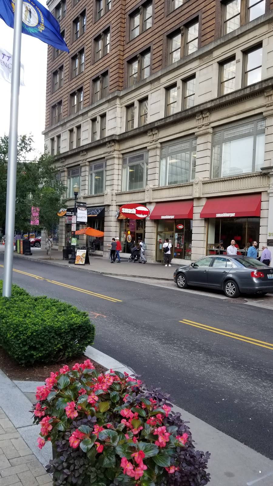Smashburger | Delivery & Takeout Available | restaurant | 312 S 4th St Suite 300, Louisville, KY 40202, USA | 5025831500 OR +1 502-583-1500
