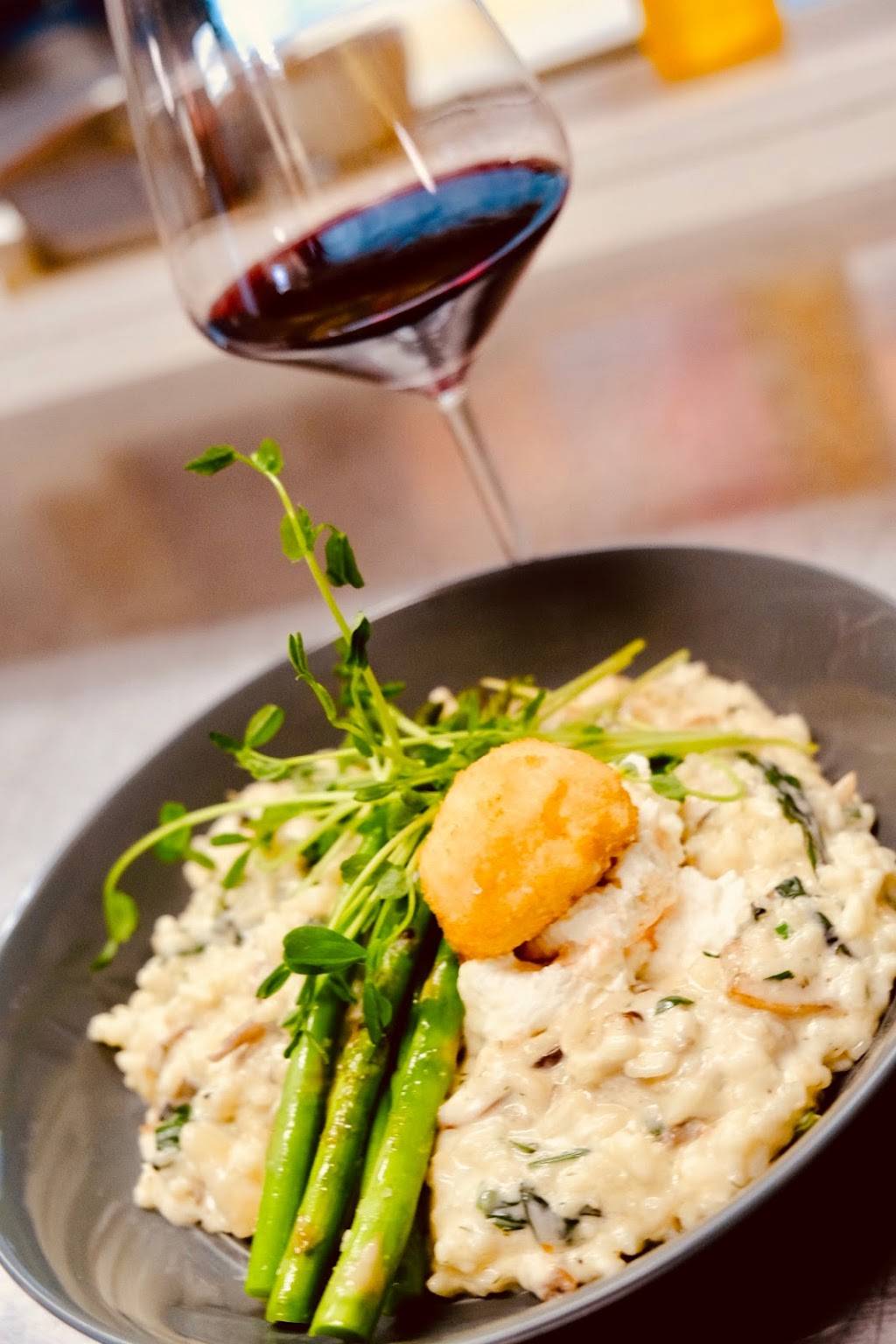 Fishermans Wharf Restaurant | restaurant | 22 Commercial St, Boothbay Harbor, ME 04538, USA | 2076335090 OR +1 207-633-5090