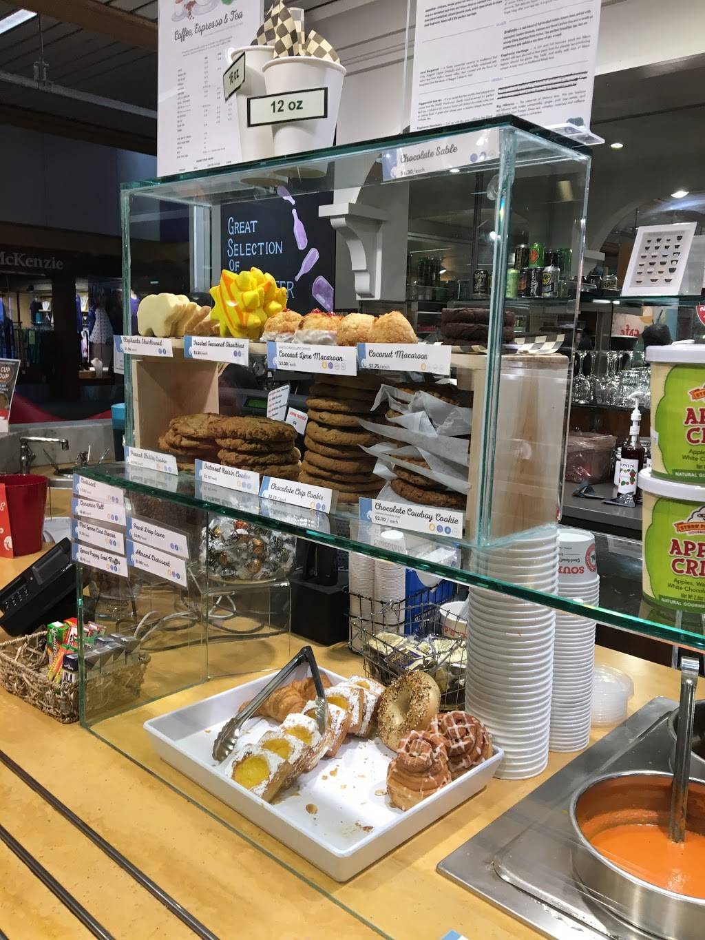 Flying Elephants at PDX | restaurant | 7000 NE Airport Way #1031, Portland, OR 97218, USA | 5039371090 OR +1 503-937-1090