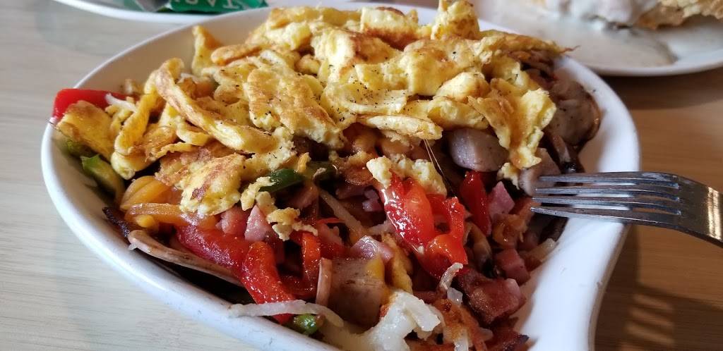 Sharis Cafe and Pies | bakery | 900 Beltline Rd, Springfield, OR 97477, USA | 5417416044 OR +1 541-741-6044