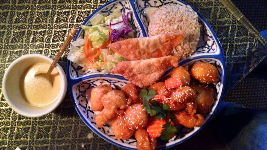 Chanida Thai Cuisine | restaurant | 34664 County Line Rd, Yucaipa, CA 92399, USA | 9094460588 OR +1 909-446-0588