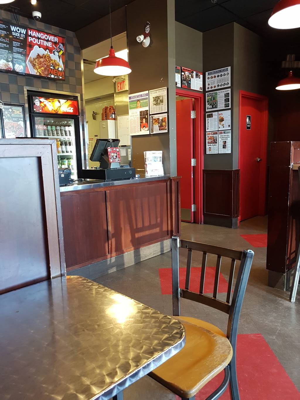 Smokes Poutinerie | restaurant | 305 N Front St Unit #16, Belleville, ON K8P 3C3, Canada | 6139622873 OR +1 613-962-2873