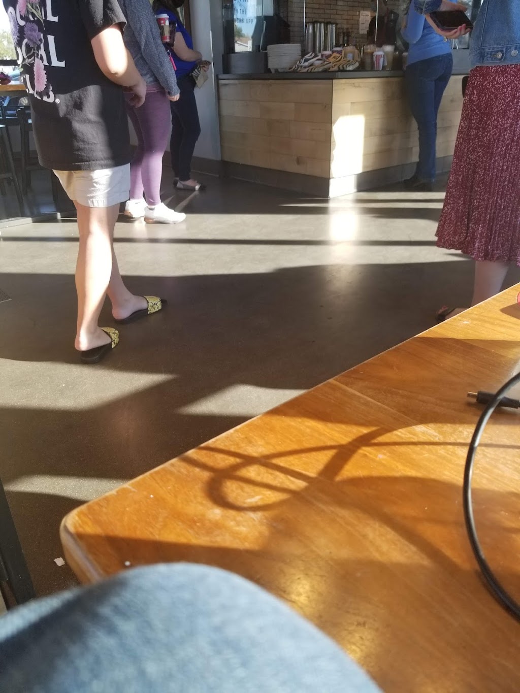 Starbucks | cafe | 3370 N 7th Ave, Phoenix, AZ 85013, USA | 4803383420 OR +1 480-338-3420