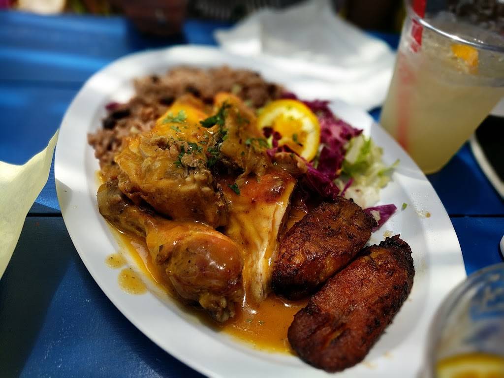 Cha Cha Chicken | restaurant | 1906 Ocean Ave, Santa Monica, CA 90405, USA | 3105811684 OR +1 310-581-1684