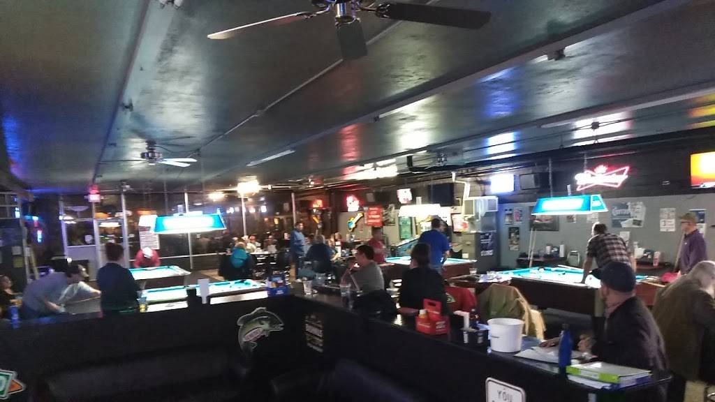 KNJs Sports Bar | restaurant | 1909 NE Seward Ave, Topeka, KS 66616, USA | 7852466355 OR +1 785-246-6355