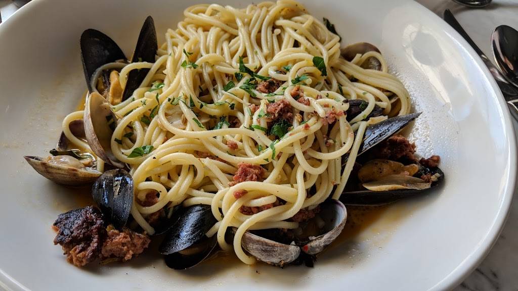 Brasswood Bar + Kitchen | restaurant | 3111 St Helena Hwy, St Helena, CA 94574, USA | 7073025101 OR +1 707-302-5101