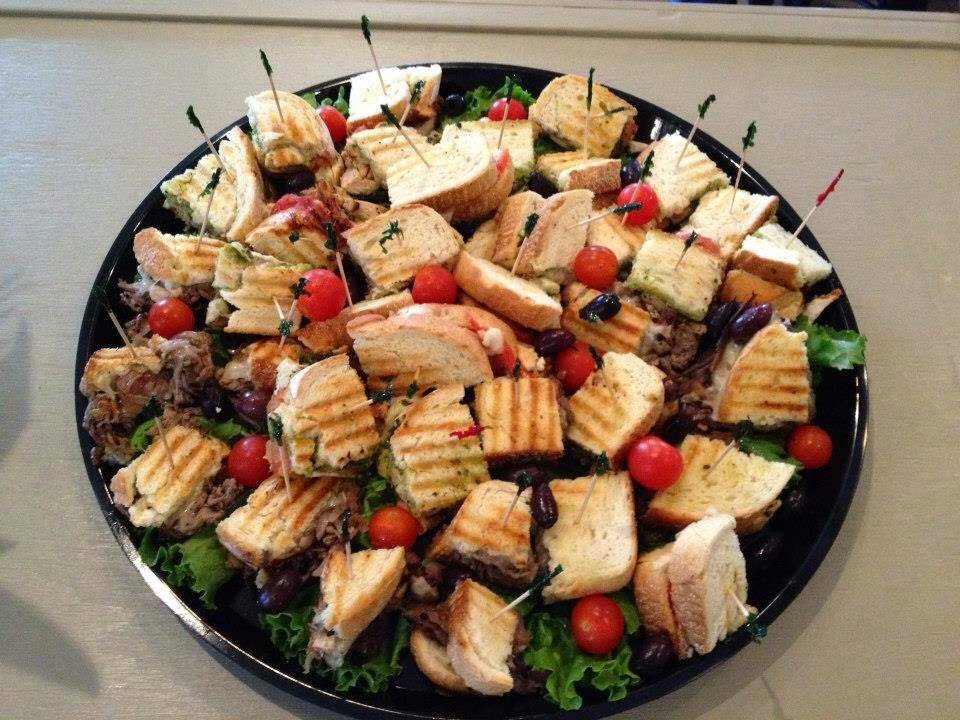 Annas Harborside Grille | restaurant | 145 Water St, Plymouth, MA 02360, USA | 5085917372 OR +1 508-591-7372