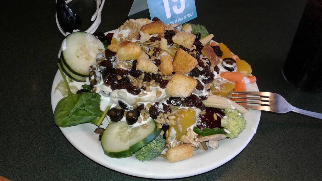 Round Table Pizza | meal delivery | 4035 S Mooney Blvd, Visalia, CA 93277, USA | 5596255030 OR +1 559-625-5030