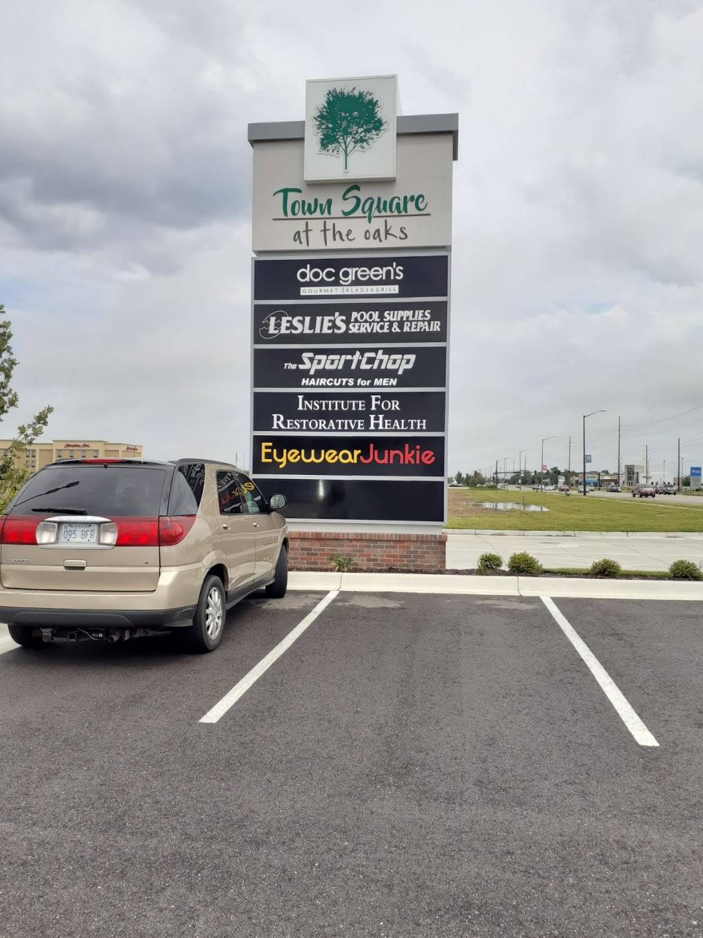 Doc Greens Salads & Grill | restaurant | 2307 N Rock Rd #1500, Derby, KS 67037, USA | 3164251522 OR +1 316-425-1522