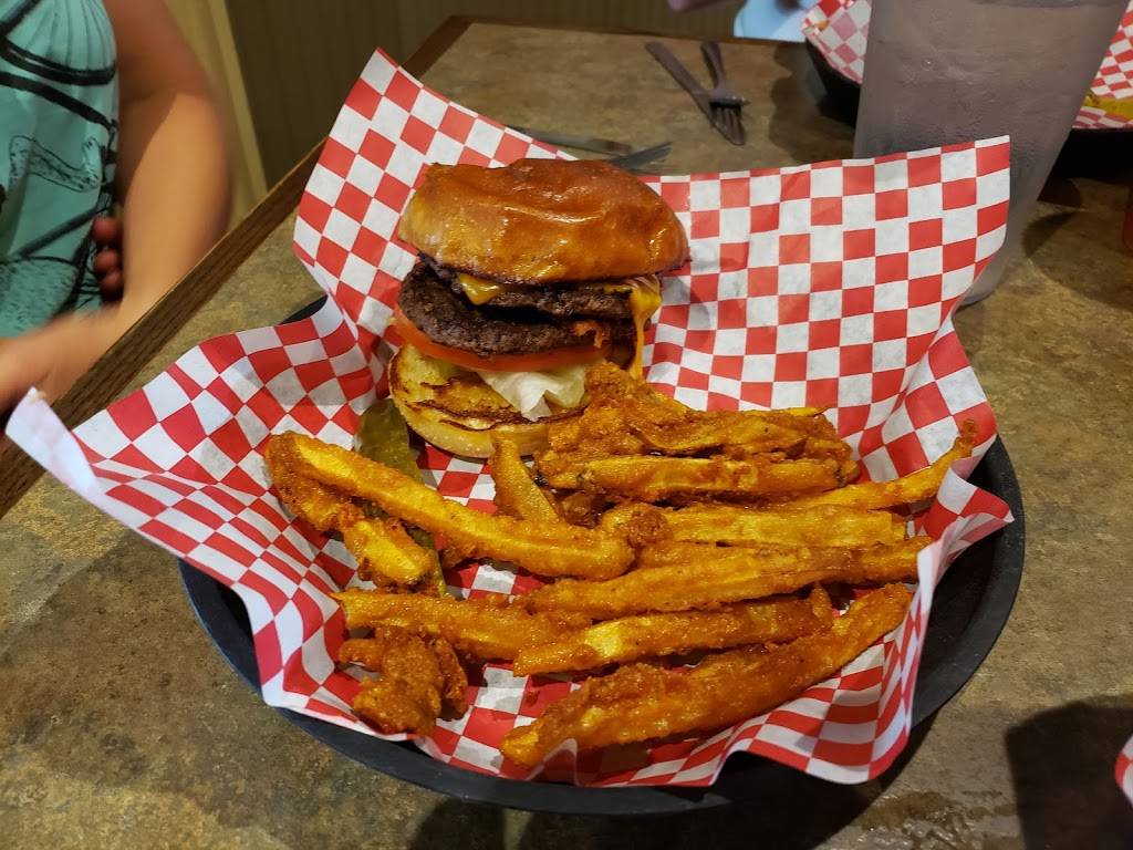 Pickle Barrel Cafe & Sports Pub - Lake Oconee | restaurant | 1017 Park Pl Blvd, Greensboro, GA 30642, USA | 7069992272 OR +1 706-999-2272