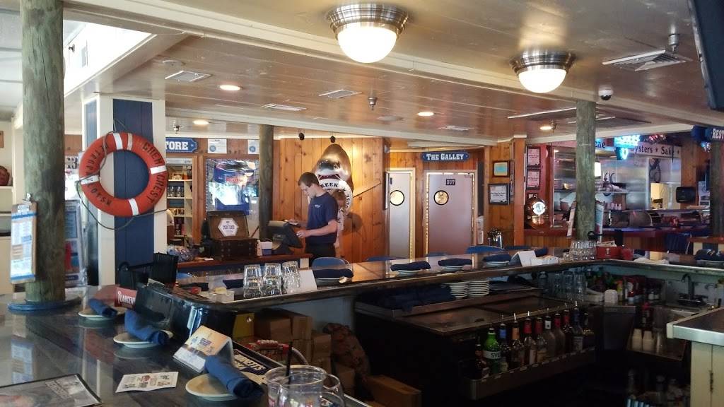 Skull Creek Boathouse | restaurant | 397 Squire Pope Rd, Hilton Head Island, SC 29926, USA | 8436813663 OR +1 843-681-3663