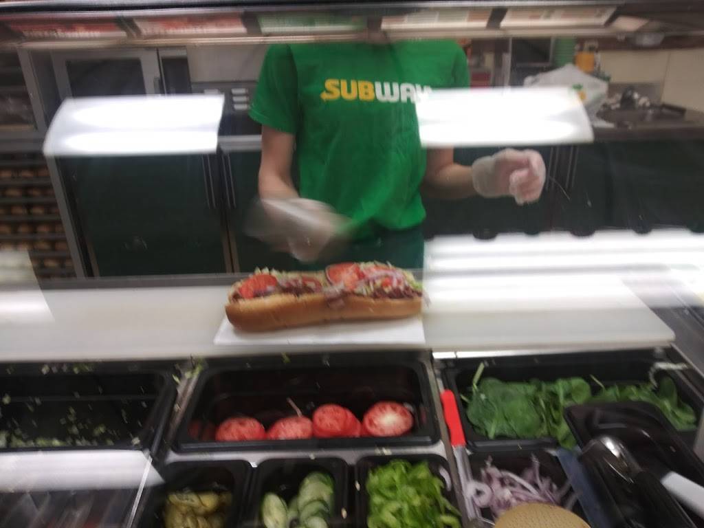 Subway | restaurant | 343 Federal St, Greenfield, MA 01301, USA | 4137745999 OR +1 413-774-5999