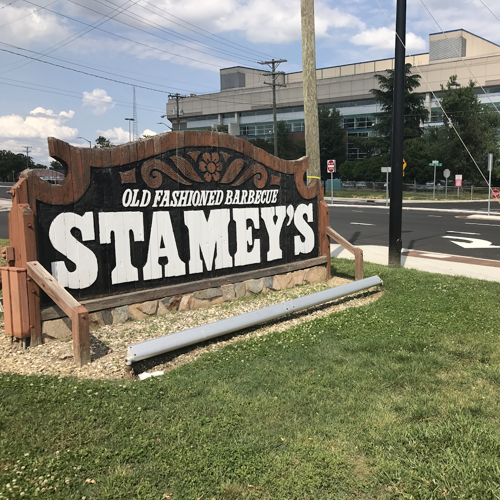 Stameys Barbecue | restaurant | 2206 W Gate City Blvd, Greensboro, NC 27403, USA | 3362999888 OR +1 336-299-9888