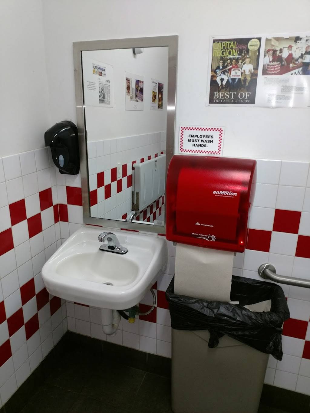 Five Guys | meal takeaway | 1870 Marketplace Dr, Burlington, WA 98233, USA | 3607578677 OR +1 360-757-8677