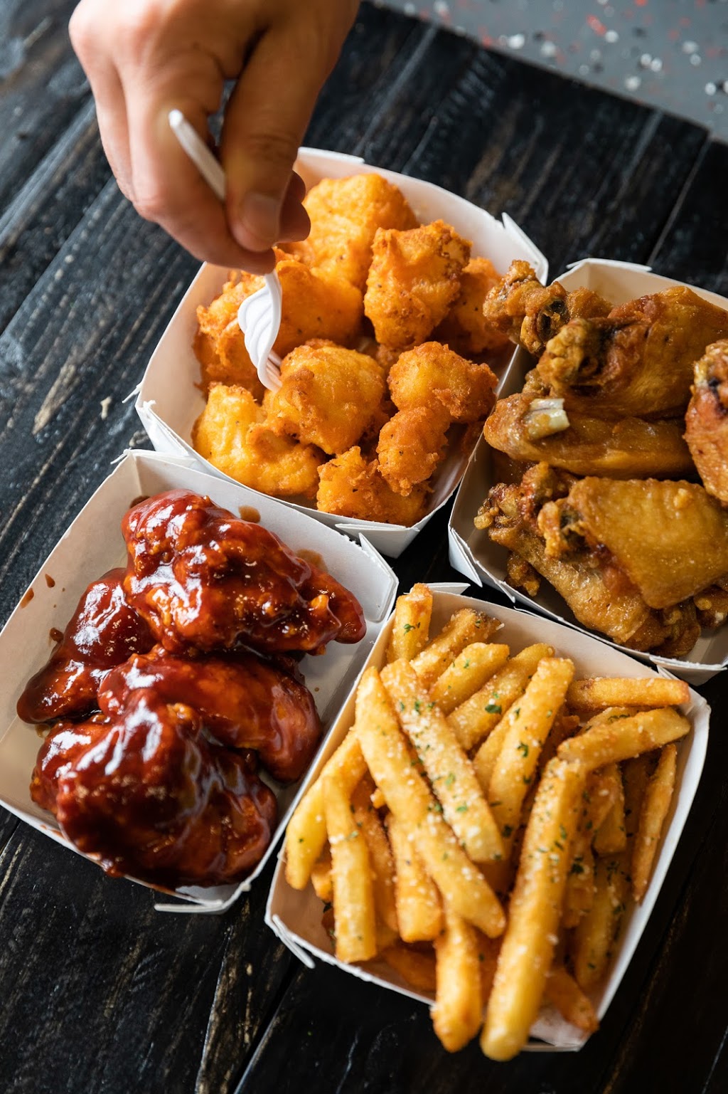 Wing Snob | restaurant | 360 E Round Grove Rd Ste 840, Lewisville, TX 75067, USA | 9729249464 OR +1 972-924-9464