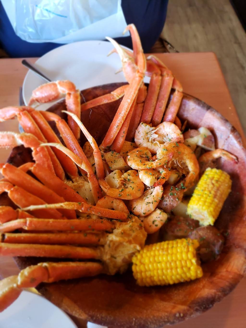 Crab Stop II | restaurant | 933 W International Speedway Blvd, Daytona Beach, FL 32114, USA | 3862534616 OR +1 386-253-4616