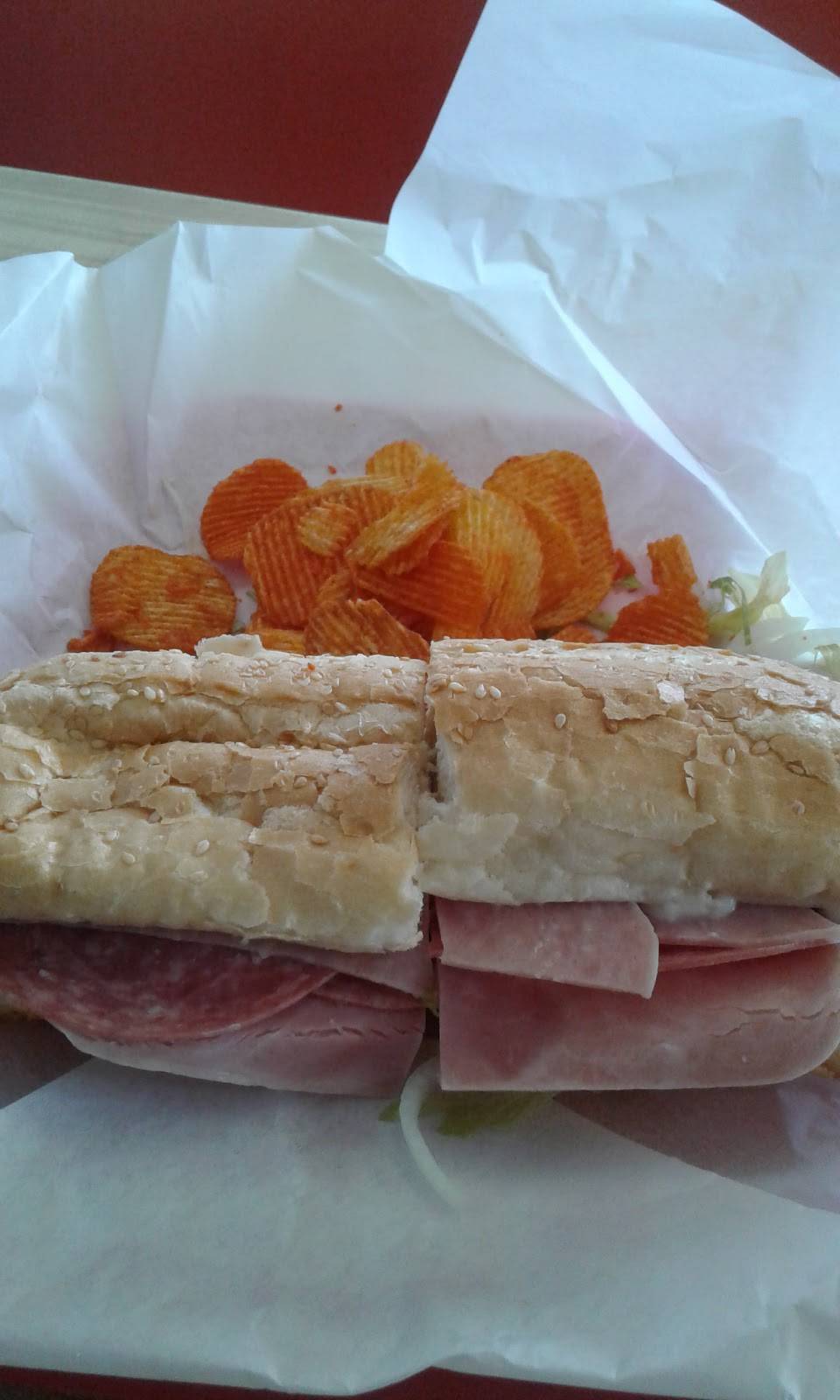 Mr. Submarine | meal takeaway | 6341 W 26th St, Berwyn, IL 60402, USA | 7087959633 OR +1 708-795-9633