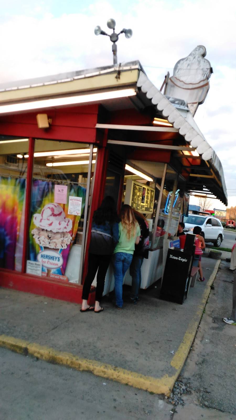 The Icey Freeze | restaurant | 814 Morganton Blvd SW, Lenoir, NC 28645, USA | 8287581820 OR +1 828-758-1820