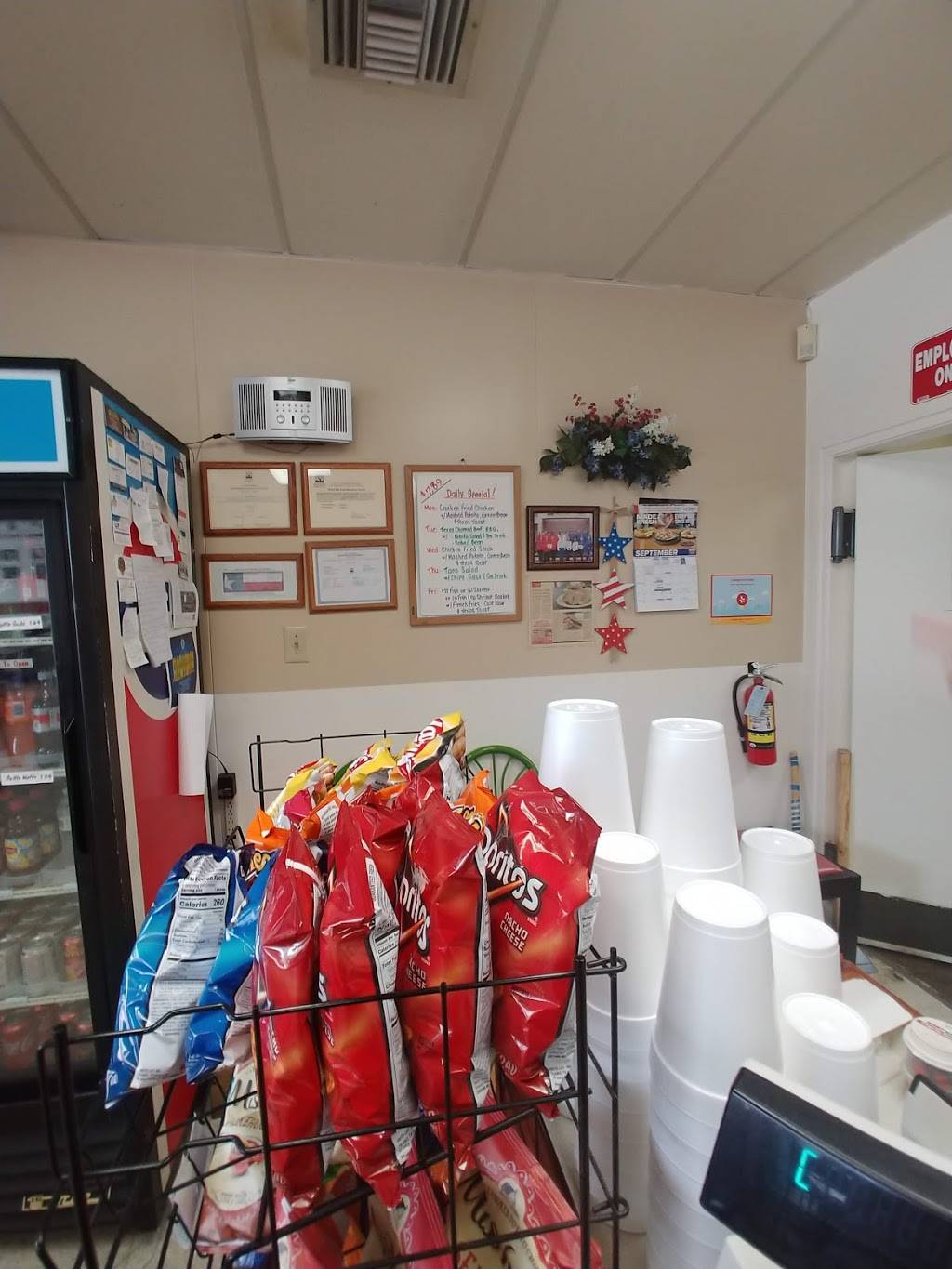 Georges | restaurant | 1901 Royal Ln #105, Dallas, TX 75229, USA | 9725560140 OR +1 972-556-0140