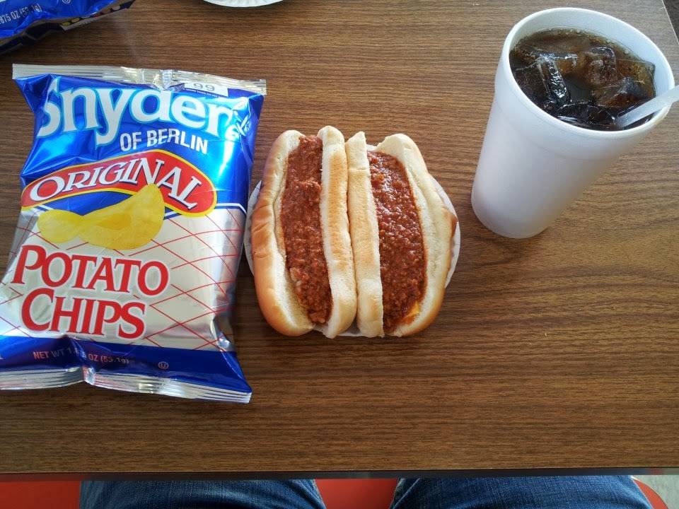 Hometown Hot Dogs | restaurant | 1312 W Main St, Grafton, WV 26354, USA | 3042655393 OR +1 304-265-5393