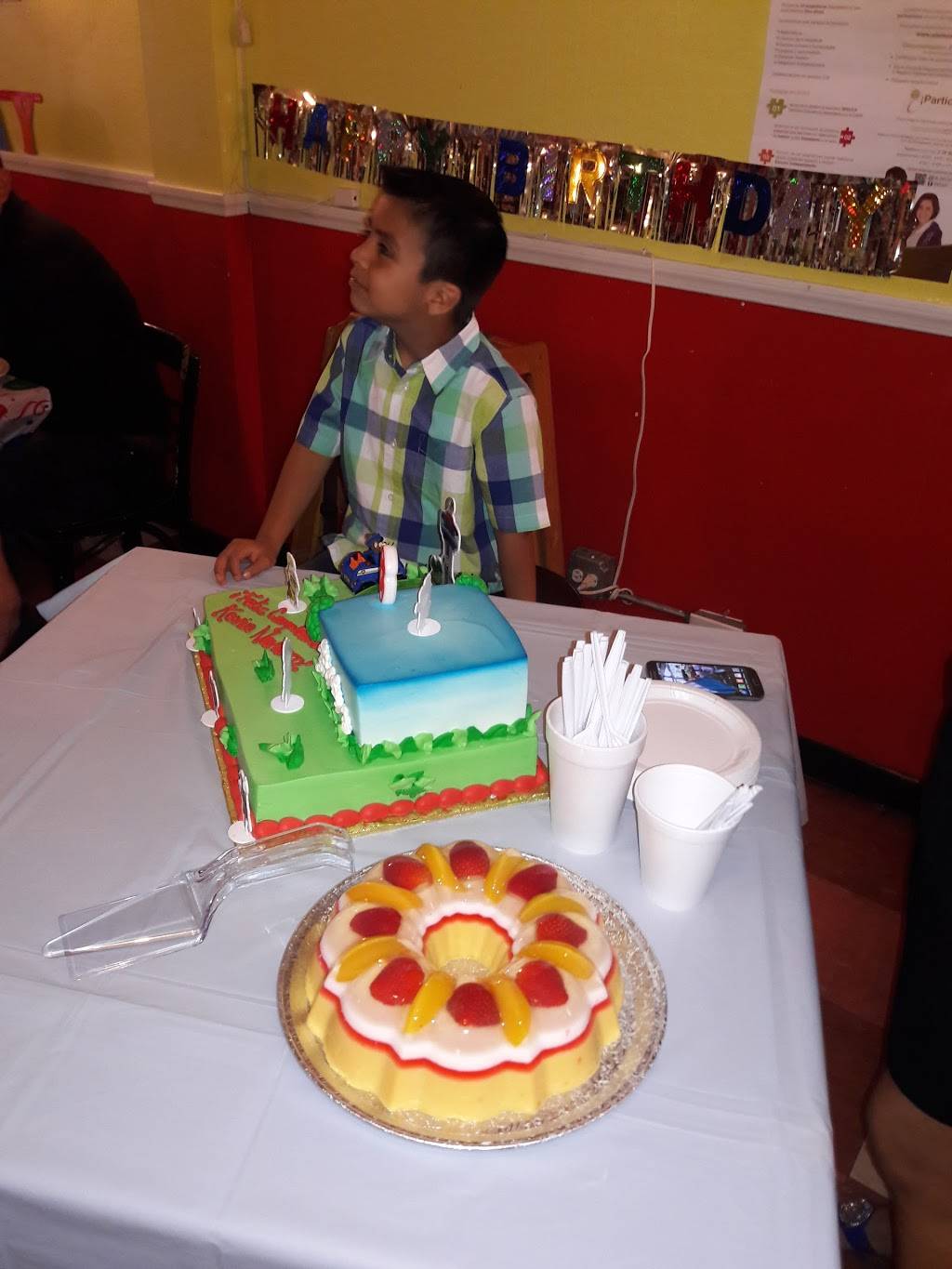 LOS FAROLES RESTAURANTE | restaurant | 3149 W Lawrence Ave, Chicago, IL 60625, USA | 7735099890 OR +1 773-509-9890