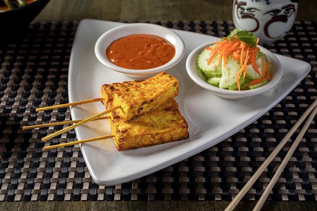 IM Vegan Restaurant | restaurant | 2907 N Lincoln Ave, Chicago, IL 60657, USA | 7739048905 OR +1 773-904-8905