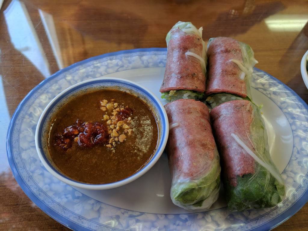 Pho In & Out | restaurant | 18437 E Valley Hwy, Kent, WA 98032, USA | 4252510732 OR +1 425-251-0732