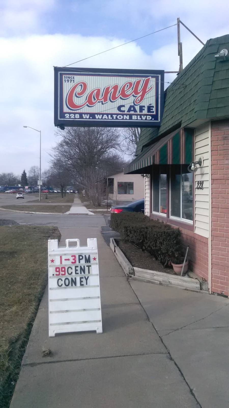 Coney Cafe | restaurant | 228 W Walton Blvd, Pontiac, MI 48340, USA | 2483342970 OR +1 248-334-2970