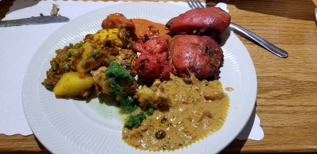 The Delhi Hut | restaurant | 45380 Hanford Rd, Canton, MI 48188, USA | 7342541423 OR +1 734-254-1423