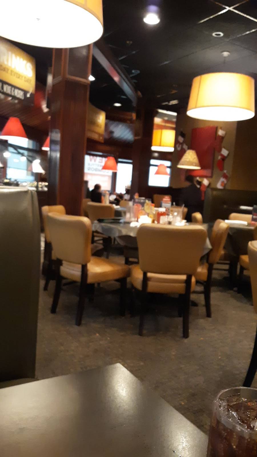 Ruby Tuesday | restaurant | 513 Mall Blvd, Brunswick, GA 31525, USA | 9122645525 OR +1 912-264-5525