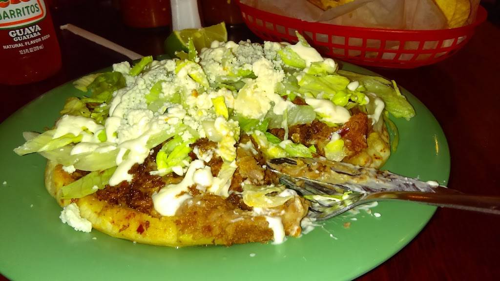 Taqueria El Carreton | restaurant | 817 Oley St, Reading, PA 19604, USA | 6103742420 OR +1 610-374-2420