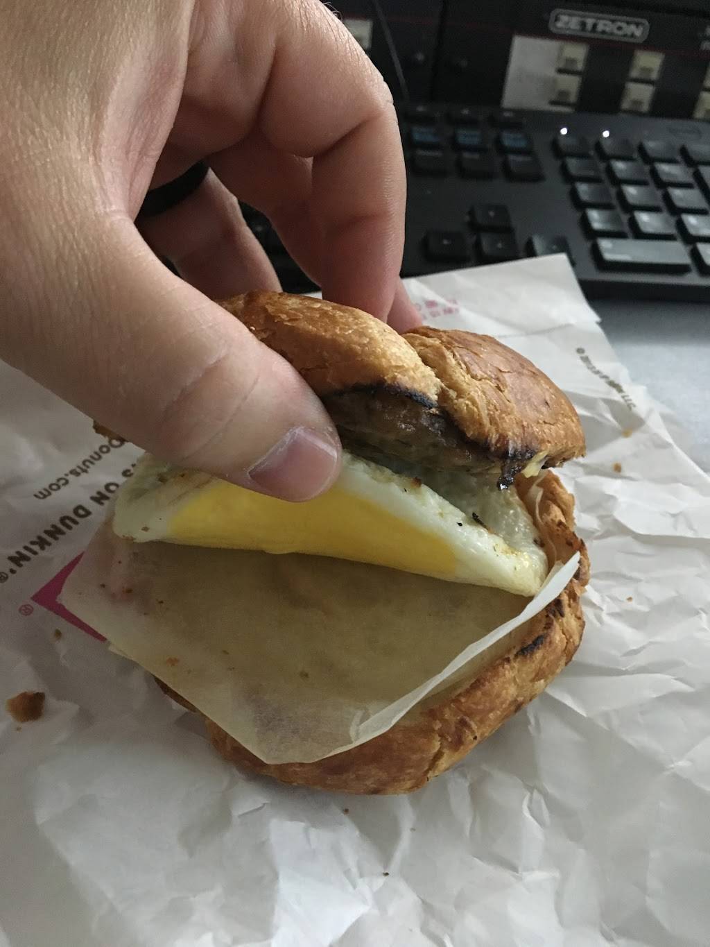 Dunkin | cafe | 302 N Delsea Dr, Clayton, NJ 08312, USA | 8563079200 OR +1 856-307-9200